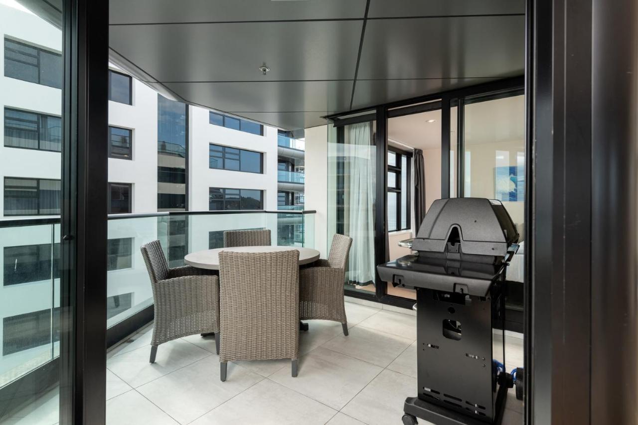 Superb Elevated Views Of Harbour With Heated Pool, Gym & Parking Daire Mount Maunganui Dış mekan fotoğraf