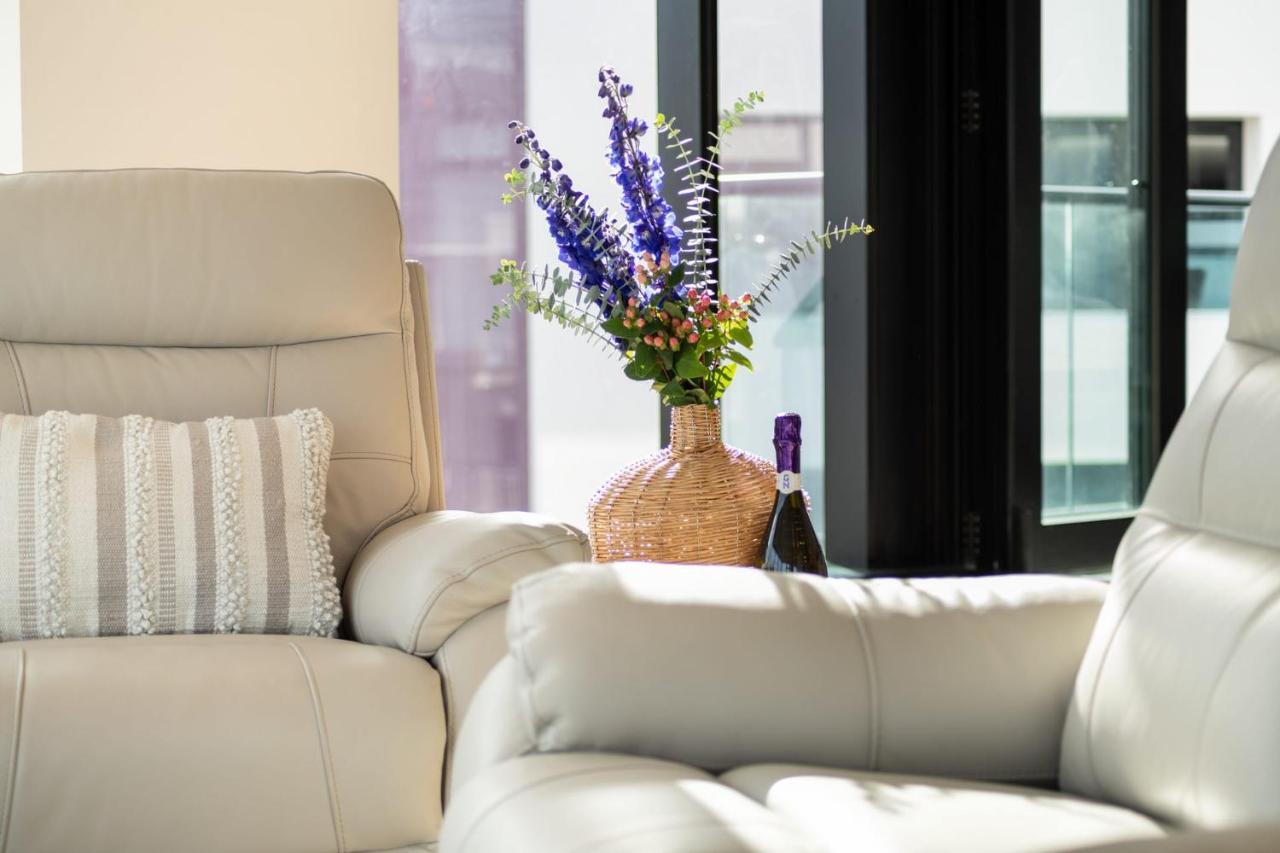 Superb Elevated Views Of Harbour With Heated Pool, Gym & Parking Daire Mount Maunganui Dış mekan fotoğraf