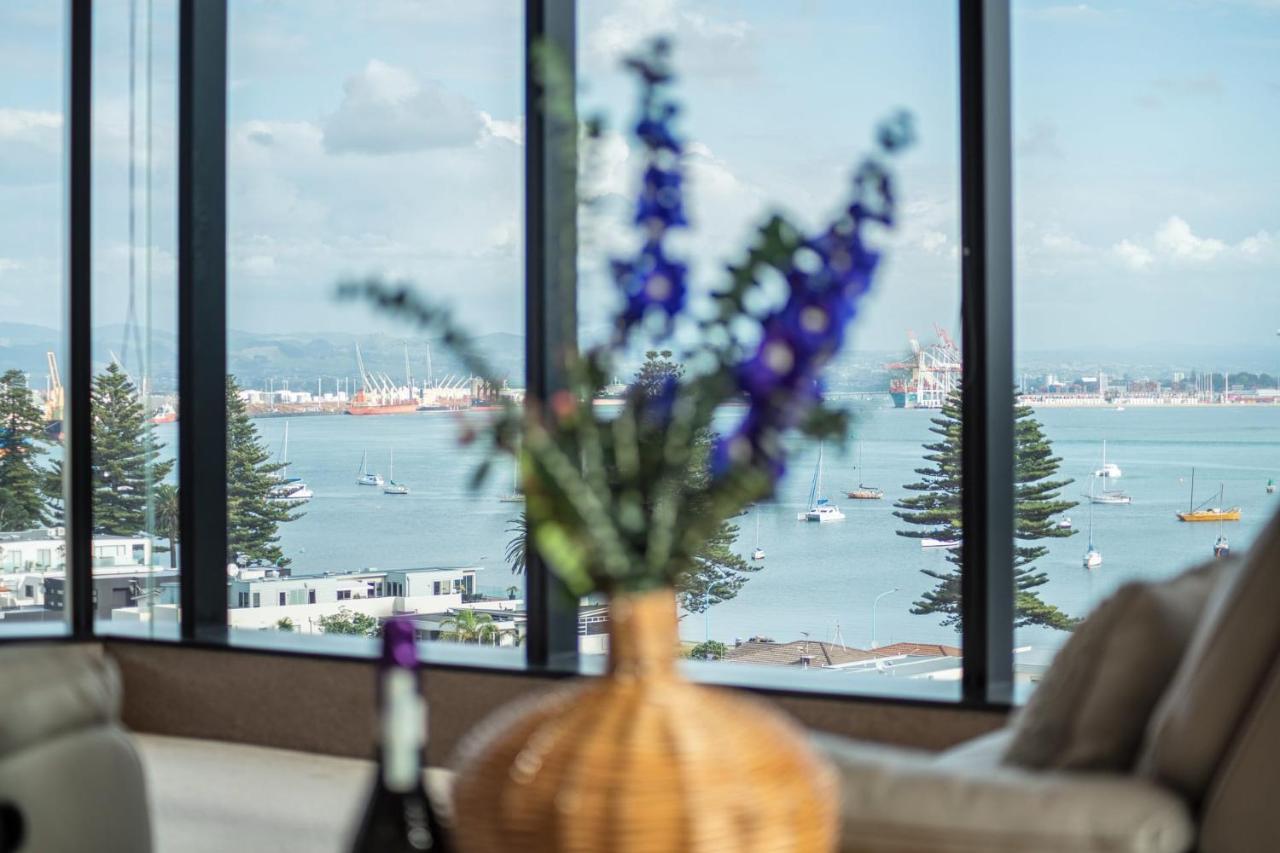 Superb Elevated Views Of Harbour With Heated Pool, Gym & Parking Daire Mount Maunganui Dış mekan fotoğraf